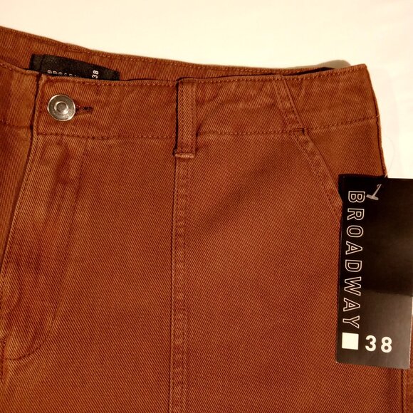 BROADWAY 38 Pants  sz 10  Med Brown  Boxy  Western  Wide-Leg  Cropped  Cargo NWT - Picture 3 of 9